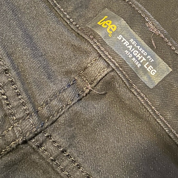 🌸Lee Women's Relaxed Fit Straight Leg Jean - Picture 6 of 9